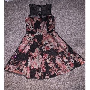 Floral sparkly short dress